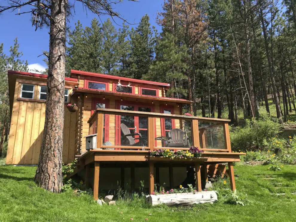 20 Tiny Houses in Montana You Can Rent on Airbnb in 2020!