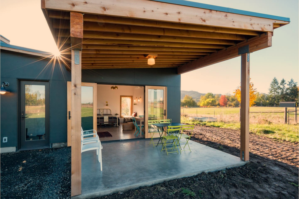 300-sqft Foundation ADU Tiny House in Portland, Oregon on Airbnb