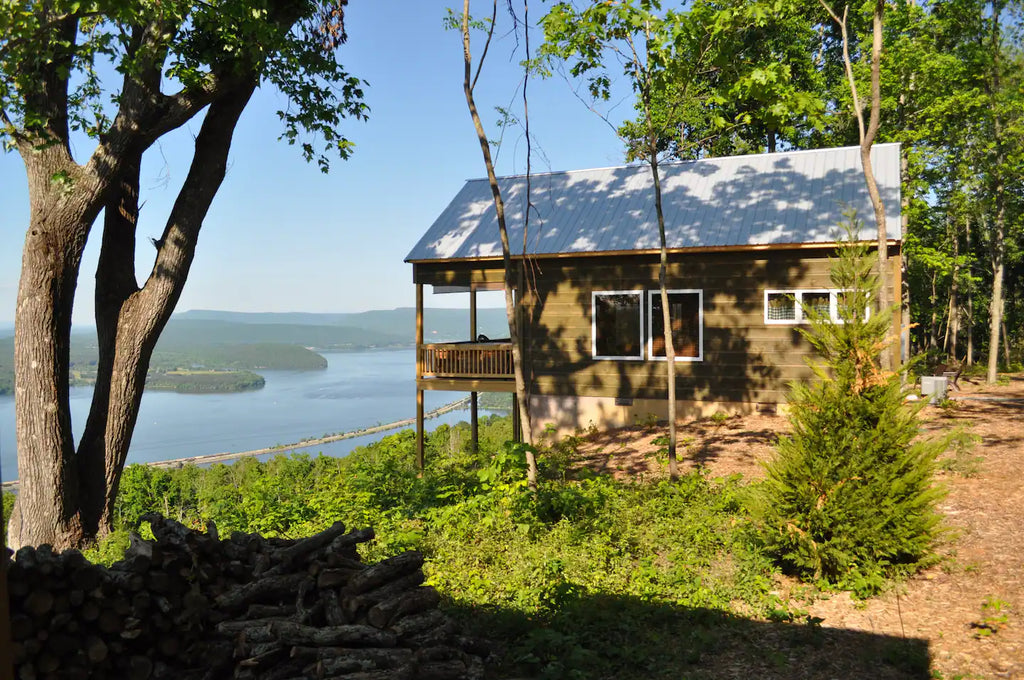 20 Tiny Houses in Alabama For Rent on Airbnb & VRBO!