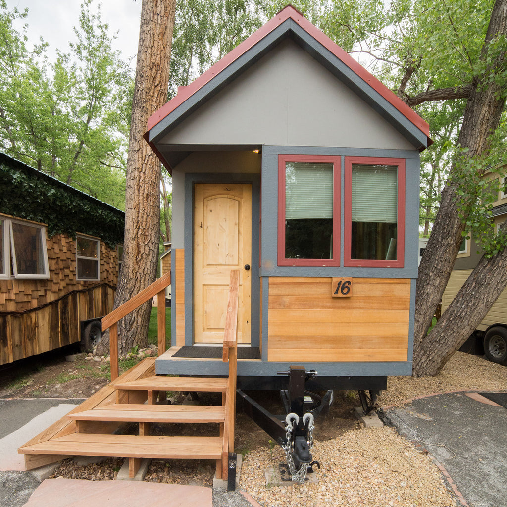 165 sqft Heritage River Birch Tiny House for rent at Wee Casa Tiny House Resort