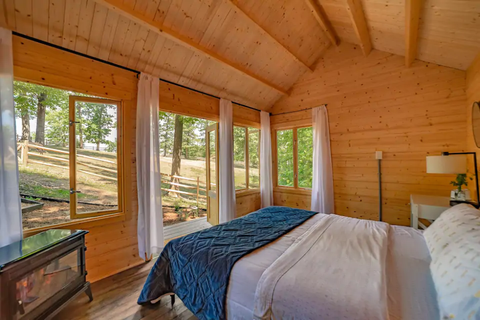 11 Tiny Houses in Virginia You Can Rent on Airbnb in 2020!