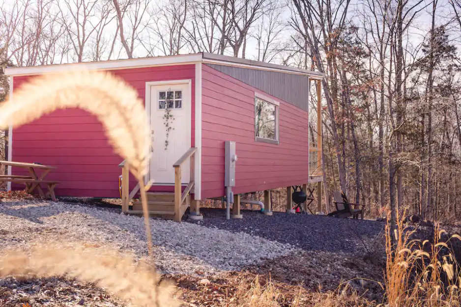 12 Tiny Houses in Missouri You Can Rent on Airbnb in 2020!