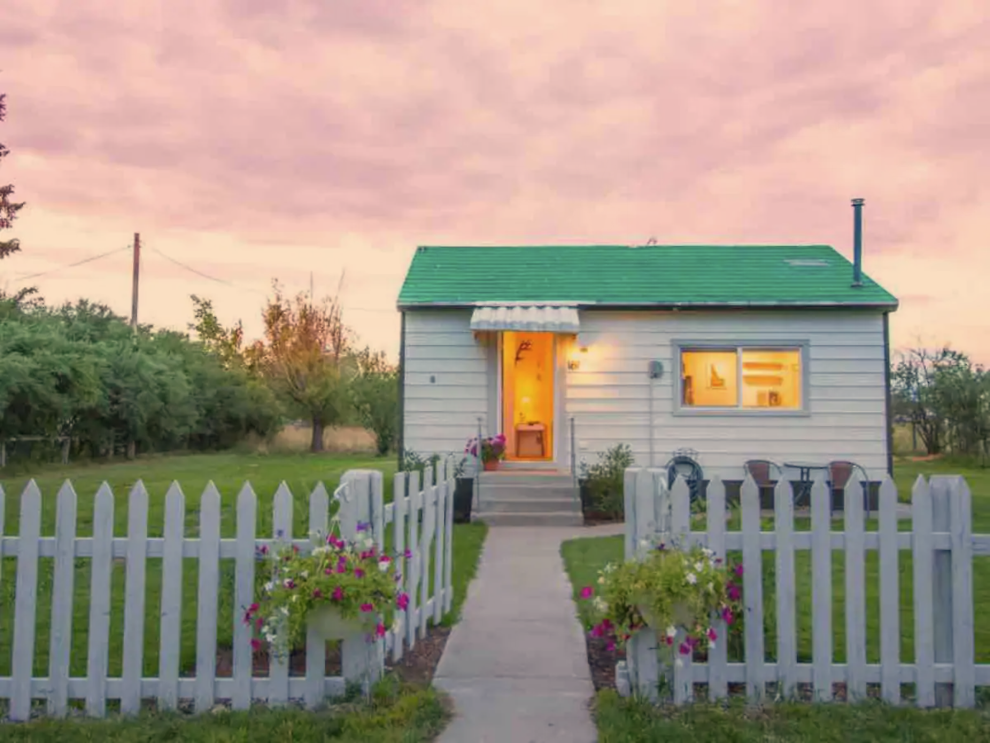 15 Tiny Houses in Idaho You Can Rent on Airbnb in 2020!