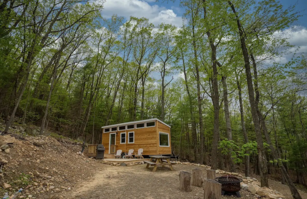 11 Tiny Houses in West Virginia You Can Rent on Airbnb in 2020!