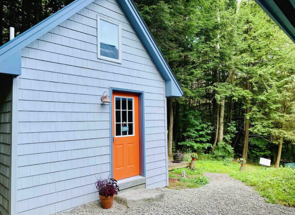 19 Tiny Houses in Vermont You Can Rent on Airbnb in 2020!