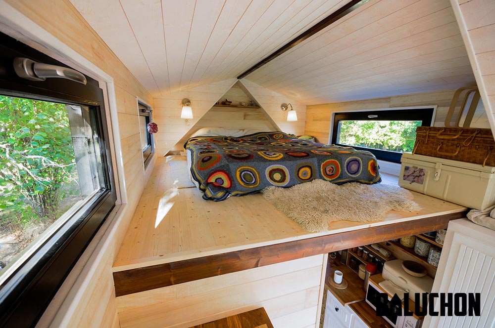 6m “Avonlea” Tiny Home on Wheels by Tiny House Baluchon