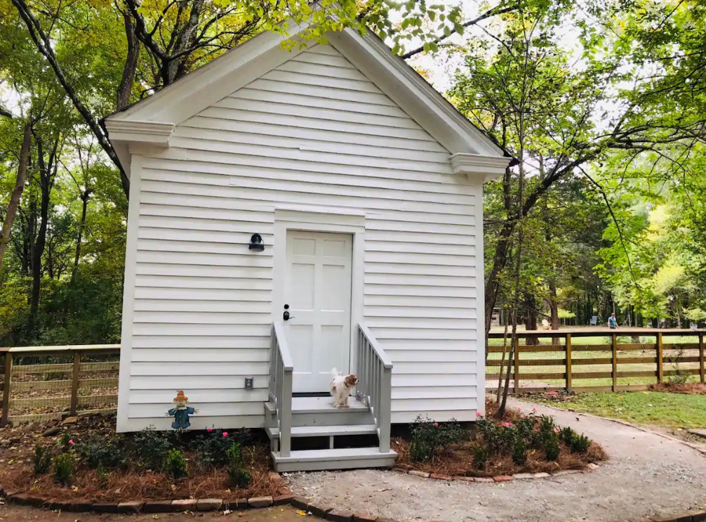 9 Tiny Houses in Mississippi You Can Rent on Airbnb in 2020!