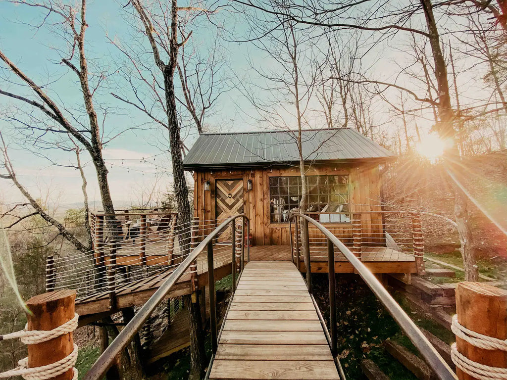 30 Tiny Houses in Georgia For Rent on Airbnb & VRBO!