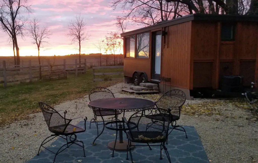 20 Tiny Houses in Minnesota For Rent on Airbnb & VRBO!