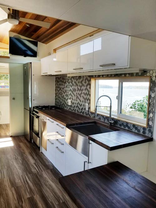 317-sqft "Catalina" Tiny House on Wheels by Tiny Innovations