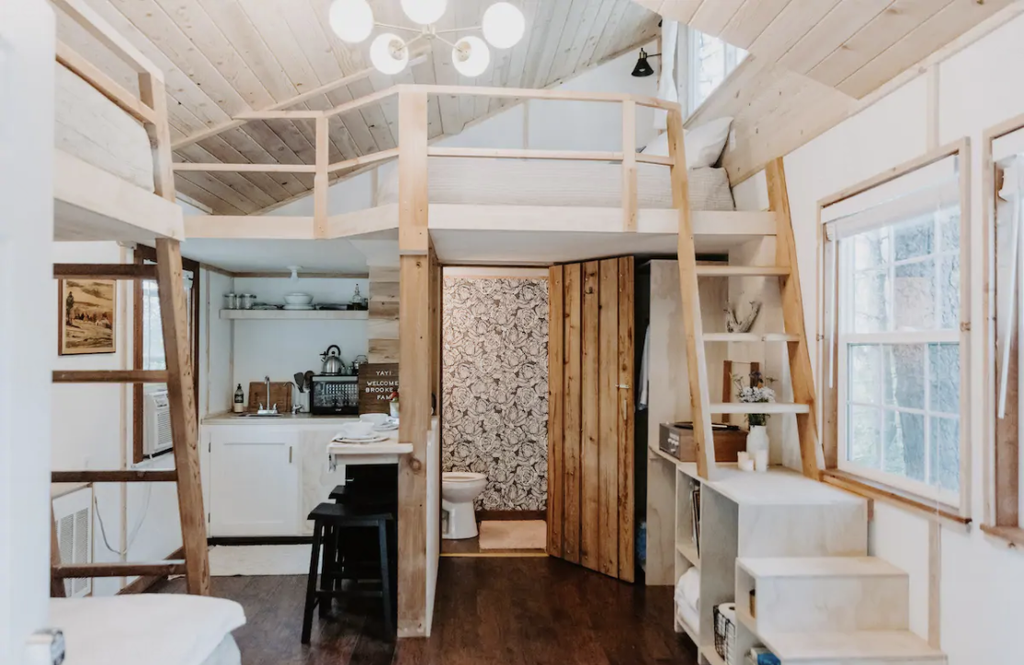 15 Tiny Houses in Idaho You Can Rent on Airbnb in 2020!