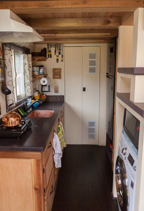 20’ “Maiden Mansion” Tiny House on Wheels by Pocket Mansions