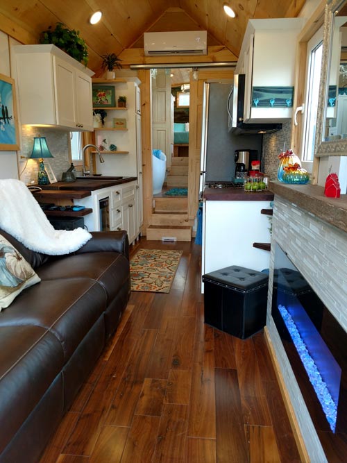 "Luxury 40" Gooseneck Tiny House on Wheels by Hummingbird Tiny Housing