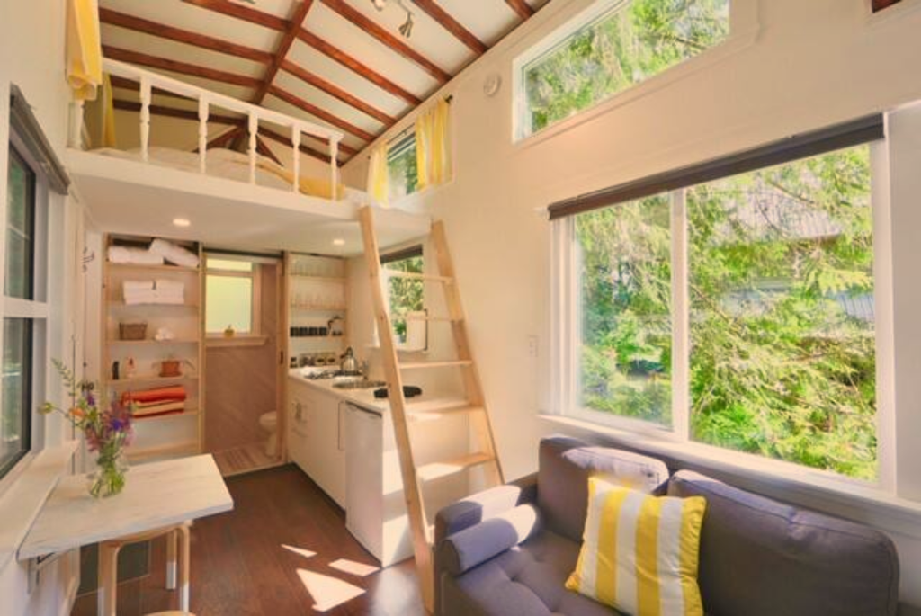 27 Tiny Houses in Canada You Can Rent on Airbnb in 2020!