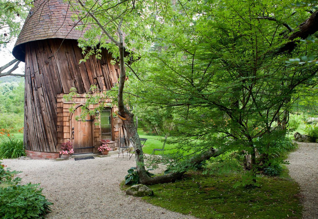 Silo Cottage in Tyringham, Massachusetts - Tiny Houses on Airbnb