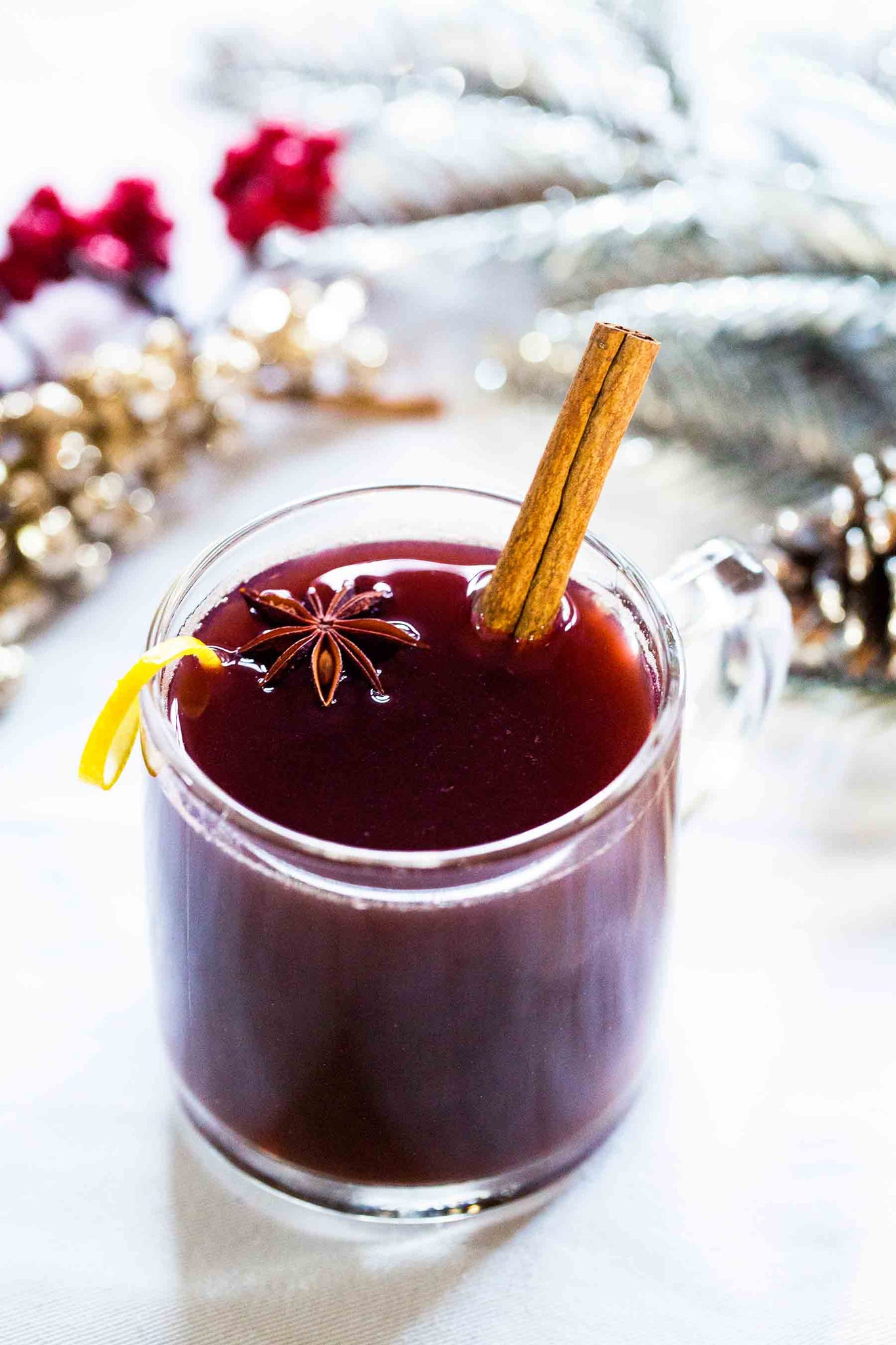 Honey mulled wine with anise star