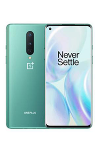 Forsiden samt bagsiden af en OnePlus 8 side om side