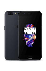 Forsiden samt bagsiden af en OnePlus 5 side om side