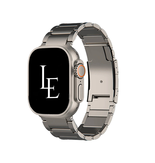 Se Apple Watch (42/44/SE/45mm & Ultra) - L'Empiri&trade; X37 Ægte Titanium Rem - Natural hos DeluxeCovers