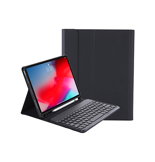 Se iPad 6 - 9.7" (2018) - TIMBRE&trade; Cover M. Trådløs Tastatur - Engelsk Layout - Sort hos DeluxeCovers