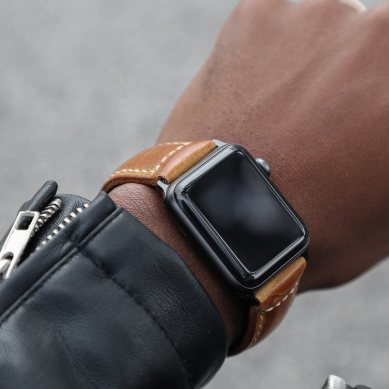 Benjamin Hubert designs self-gripping strap for Apple Watches