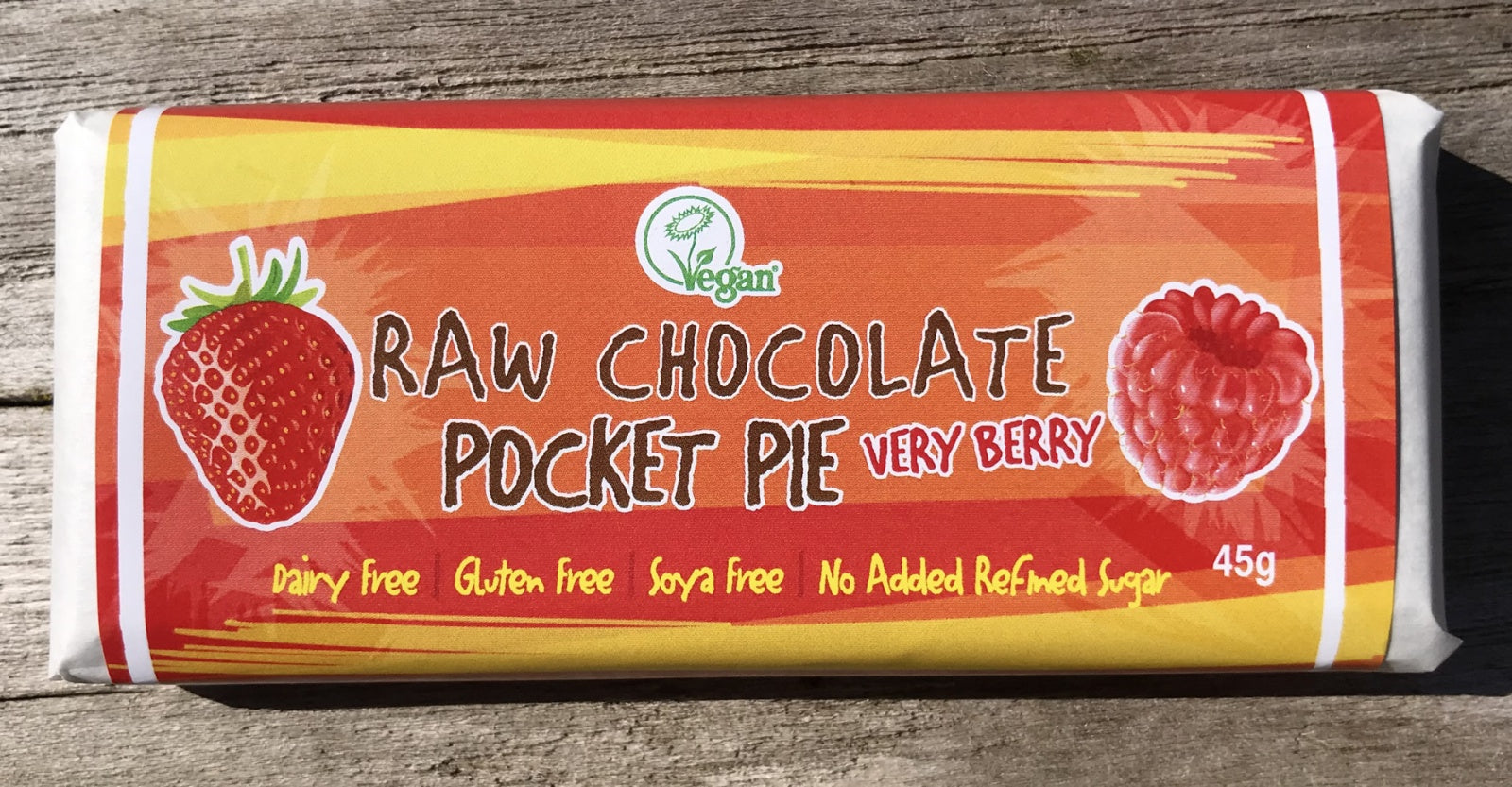 Picture of Very Berry Raw Chocolate Pocket Pie 45g
