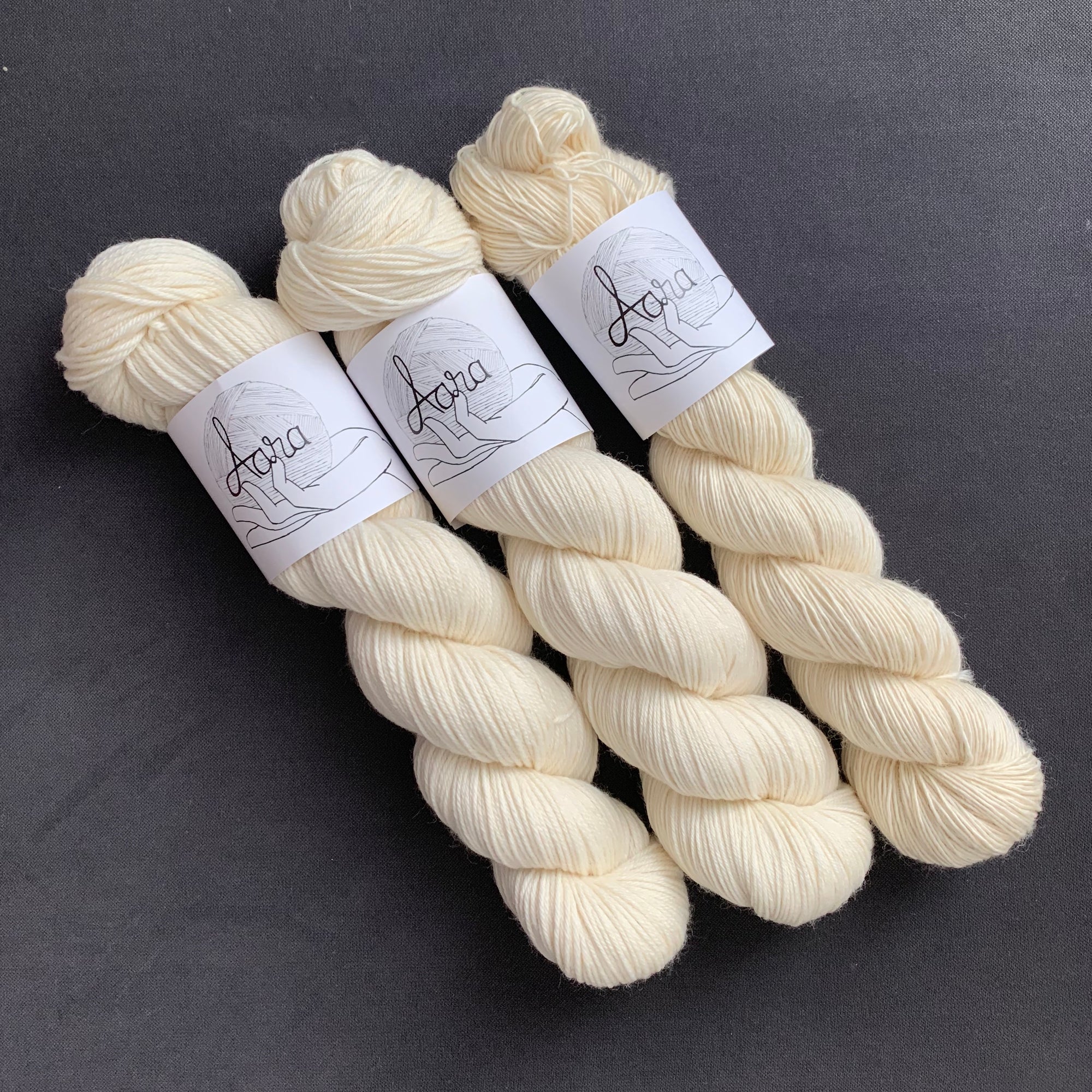 Aara - Undyed Yarn Bases - ILO Knitting 