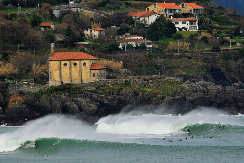 the indian face surf en mundaka