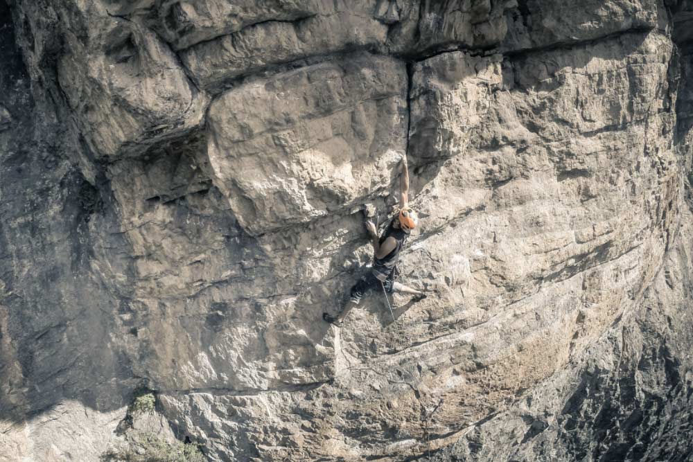 Escalando rocas con Chechu Arribas