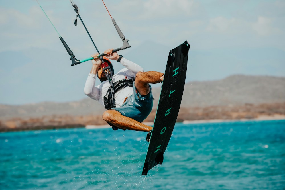 Kitesurf en el aire