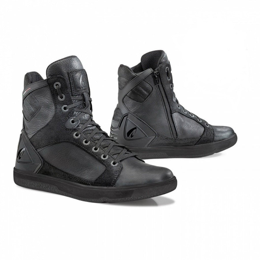 Forma Hyper Riding Shoes by Atomic-Moto