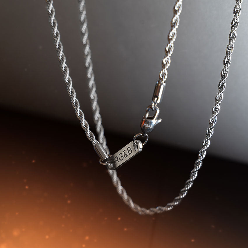 Rope Chain Necklace in Silver.