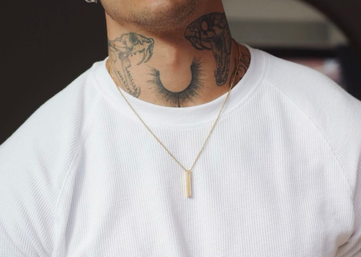 Guide to Wearing Men's Jewelry in 2023