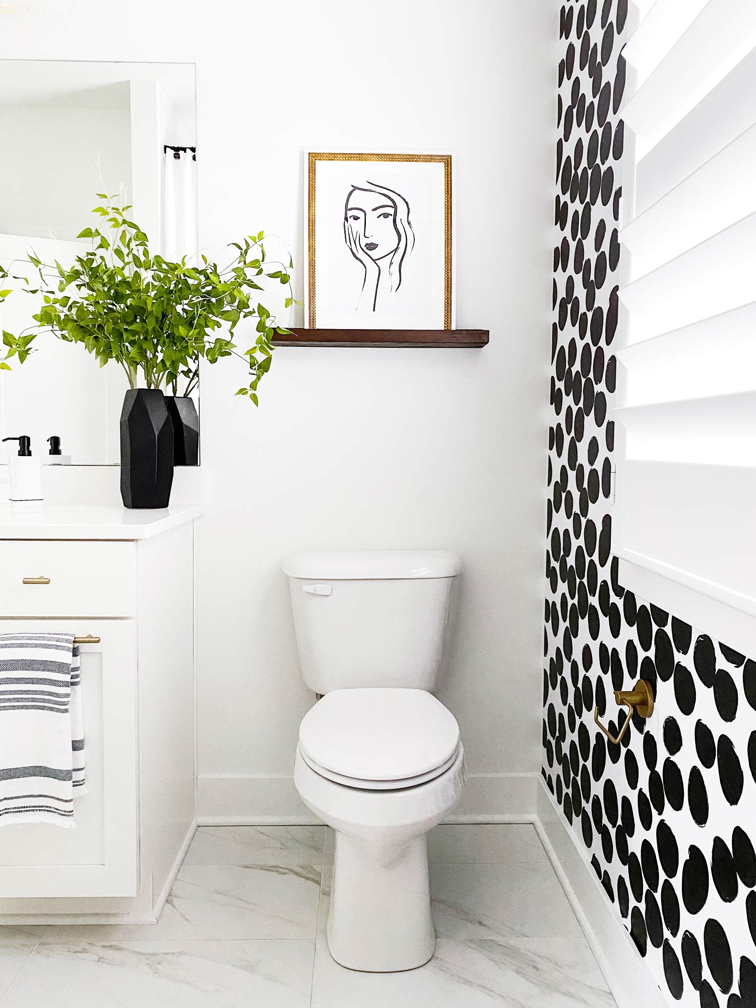 Removable Wallpaper: The Temporary Trend That's Sticking Around |  HowStuffWorks