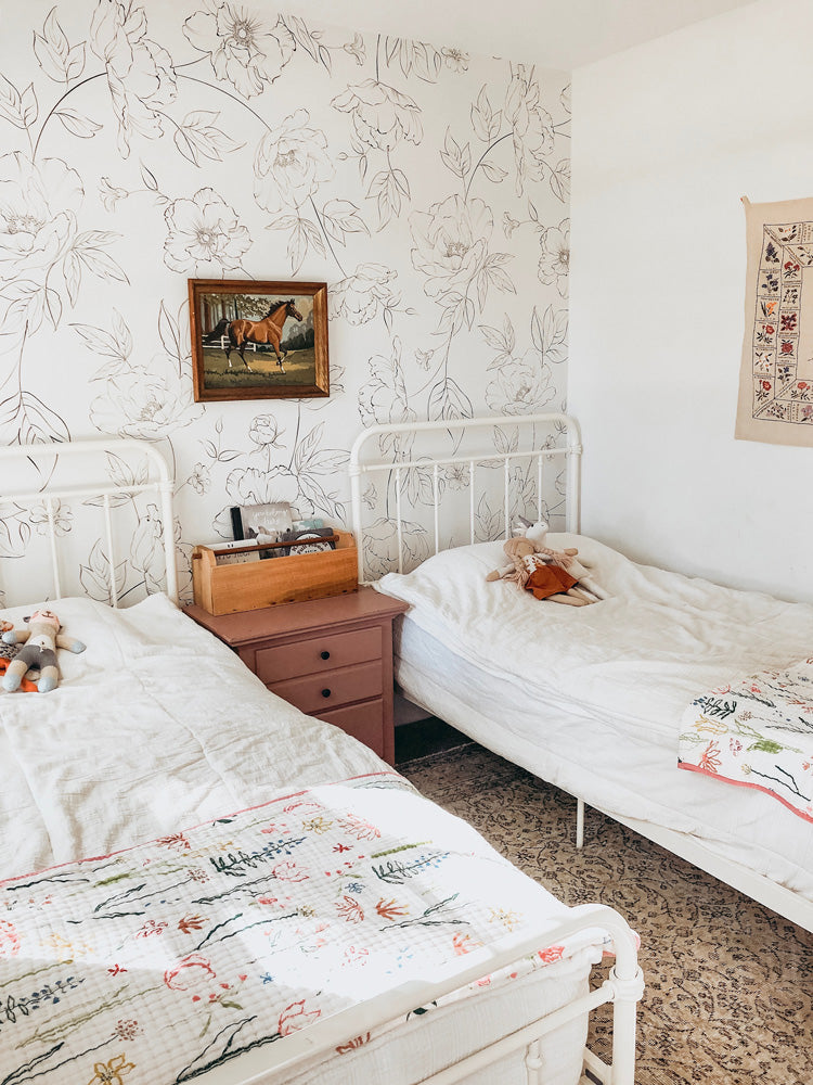 Modern Farmhouse style girl's bedroom interior inspiration