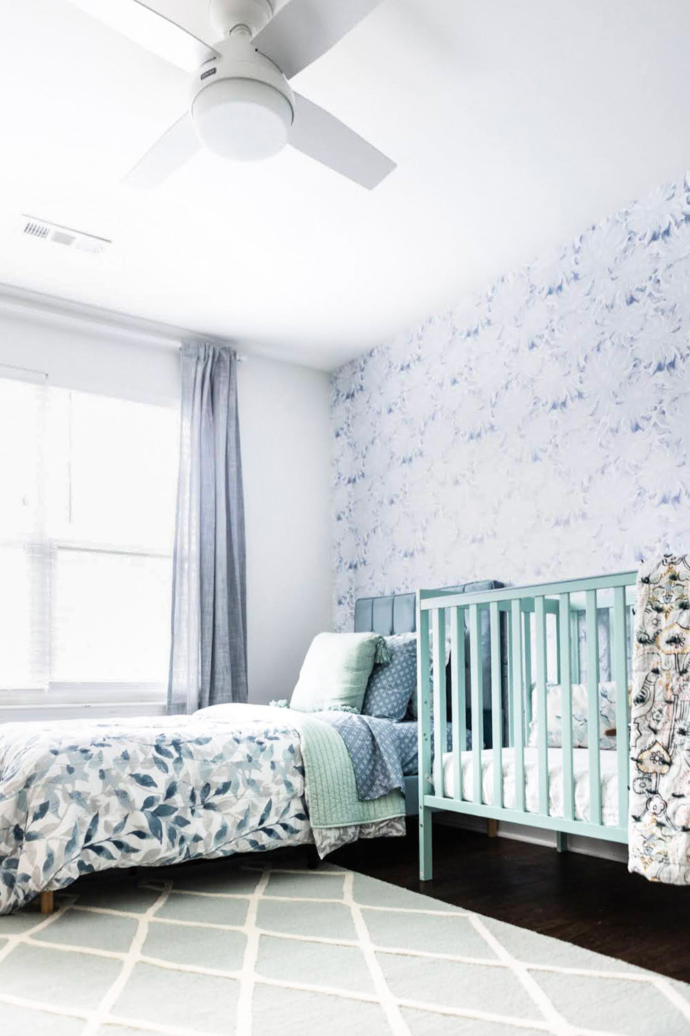 Removable wallpaper for kid's bedroom interior