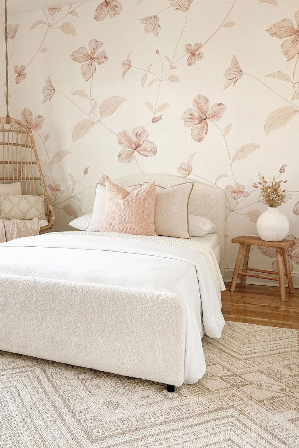Soft Floral Mural Girls Bedroom Design