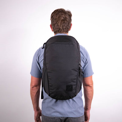 EVERGOODS - Civic Half Zip 22L | The Classic Daybag Elevated