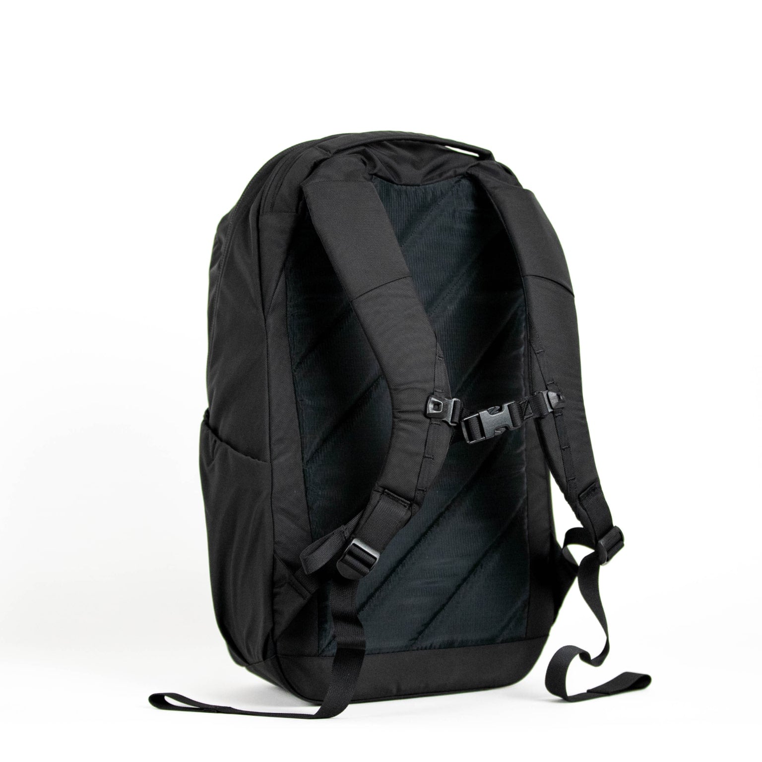 EVERGOODS - Civic Half Zip 22L | The Classic Daybag Elevated