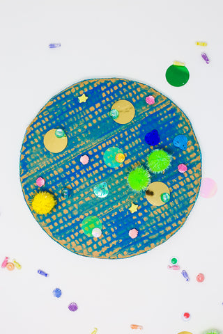 Simple Space Themed Paper Plate Craft