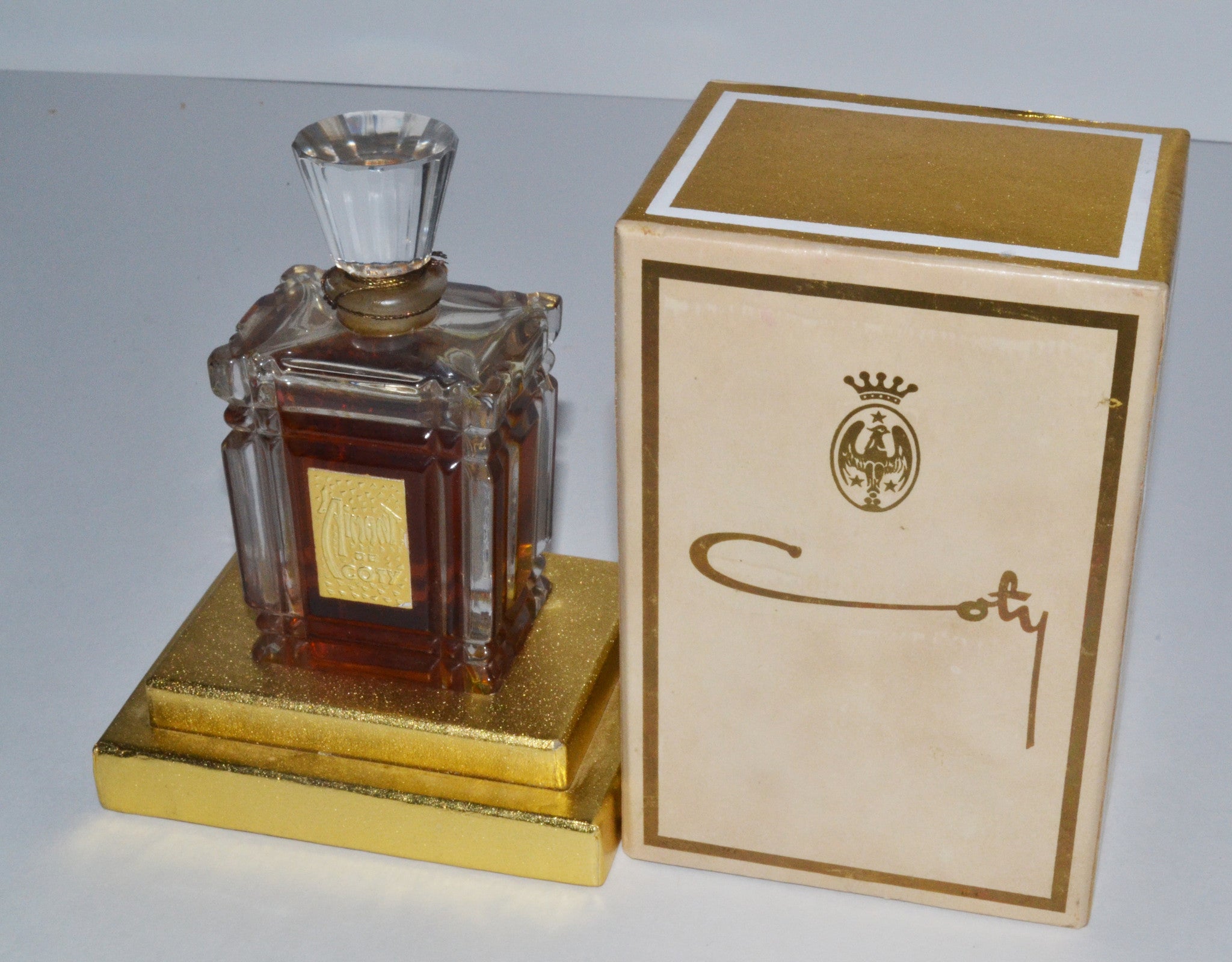 Духи винтаж. Antique Coty духи. Parfum Coty l'aimant Vintage. Духи Винтаж Франция 90х. Коти духи Винтаж.