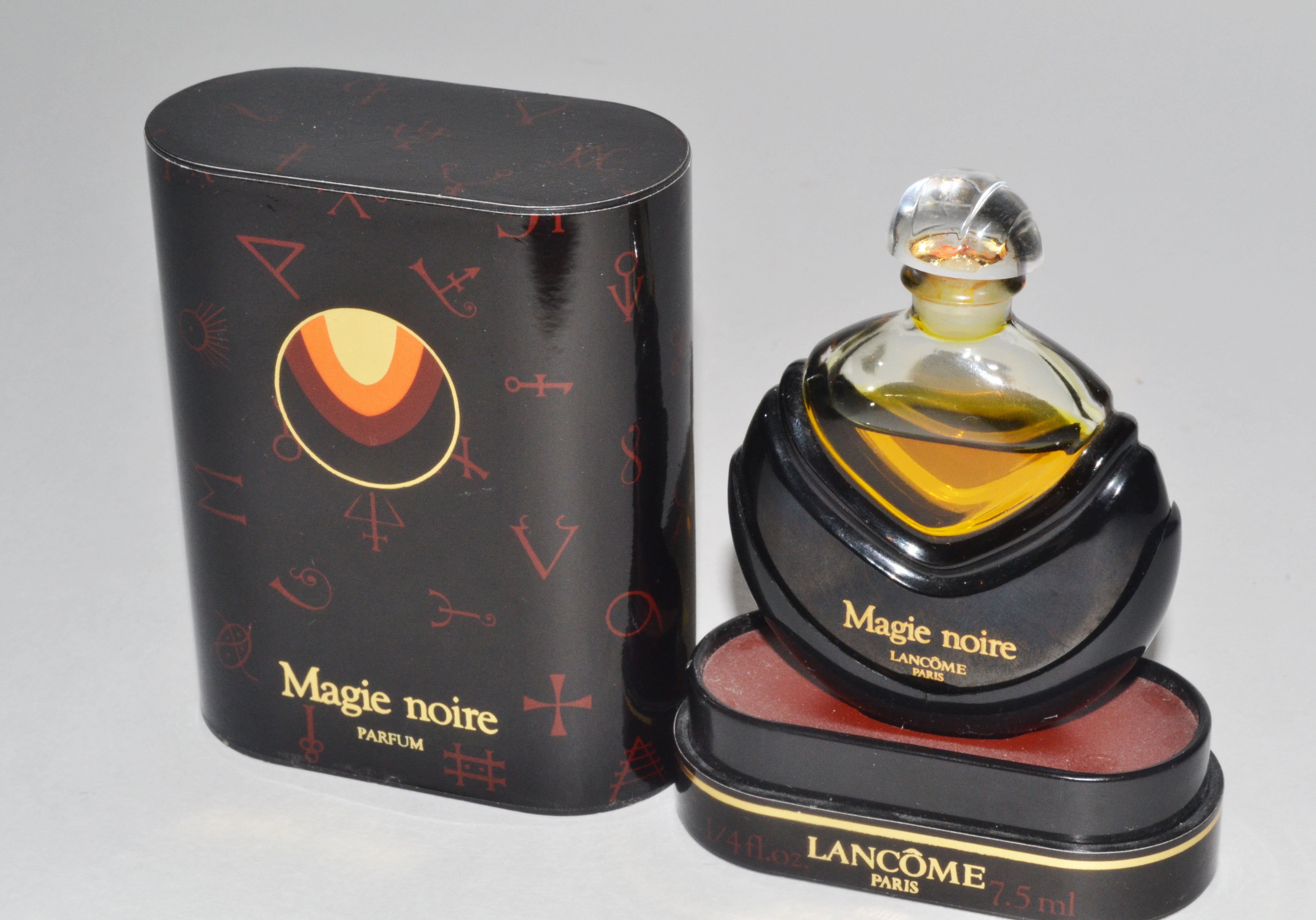 Озон интернет магазин духи. Lancome magie noire. Духи ланком magie noire. Духи французские magie noire Lancome. Lancome magie noire духи 7,5мл.