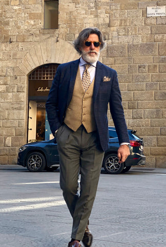 Franco Mazzetti wearing Sandy Eclipse Tie