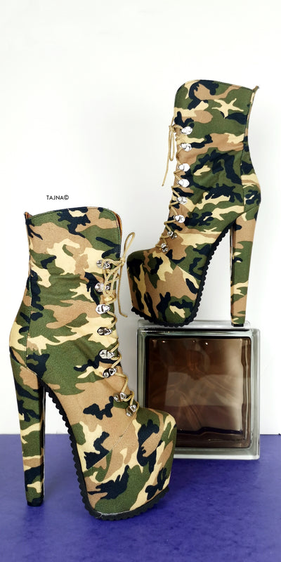 camo lace up boots