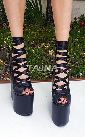 black platform heel shoes