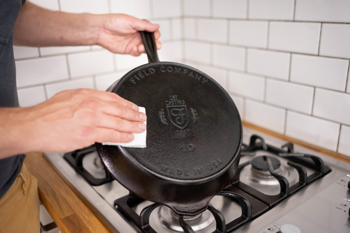 The Best Oil For Seasoning A Cast Iron Skillet