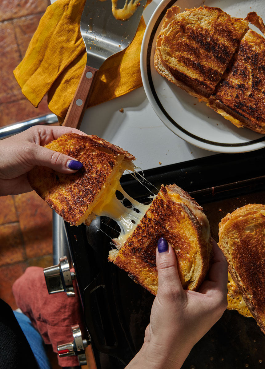 Want the Perfect Grilled Cheese Sandwich? Put a Lid On It!