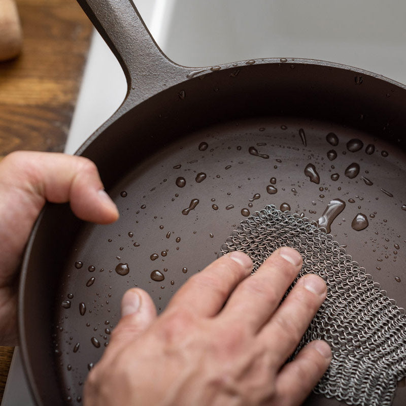 Cleaning Cast Iron with a Chain Mail Scrubber – Field Company