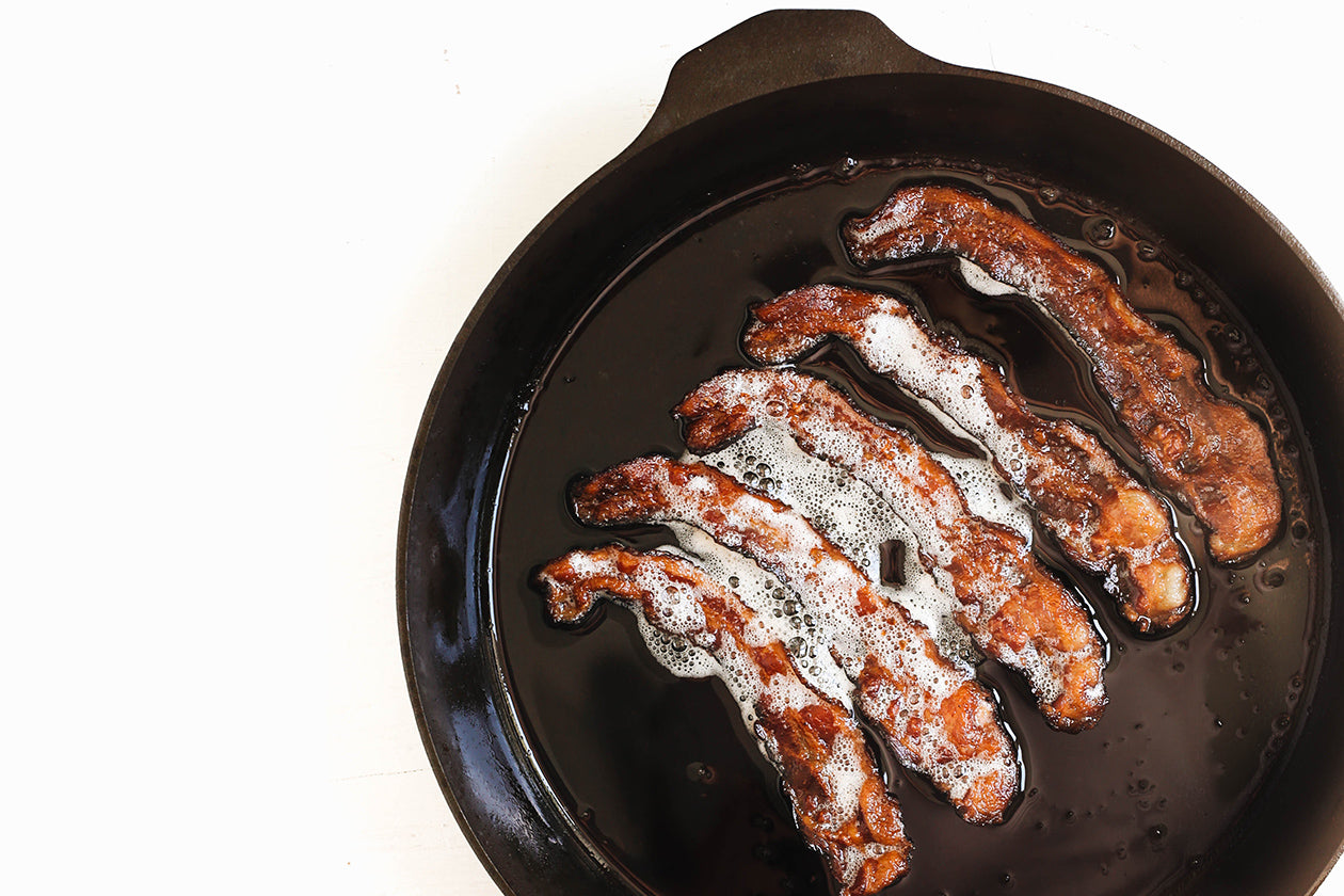 How to Cook Bacon In a Cast Iron Skillet – Field Company