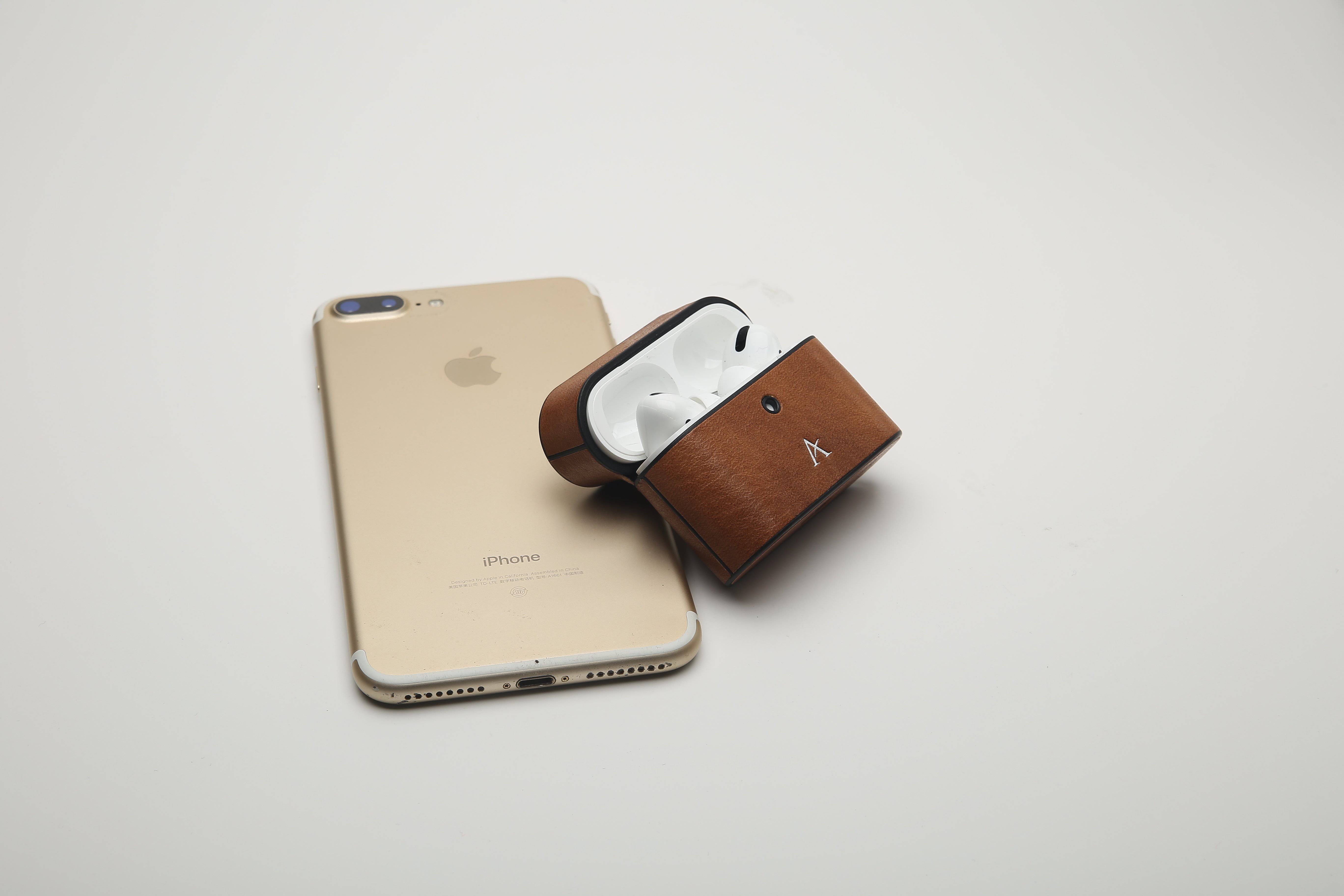 Leather AirPod Pro Case (Natural) | Affluent